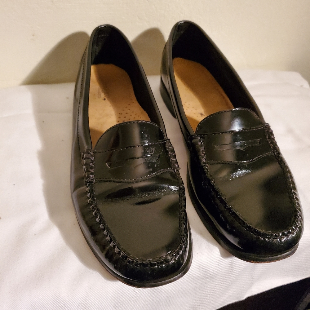 Black pat and leather shoes